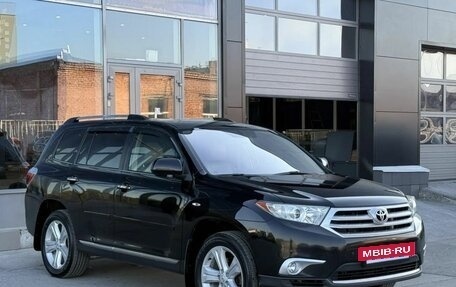 Toyota Highlander III, 2011 год, 1 950 000 рублей, 3 фотография