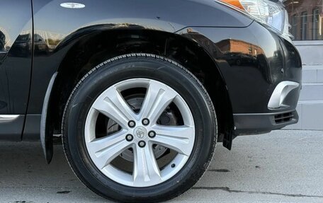 Toyota Highlander III, 2011 год, 1 950 000 рублей, 13 фотография