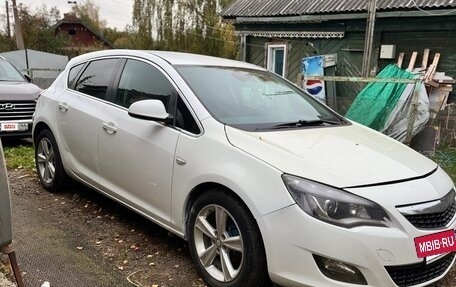 Opel Astra J, 2010 год, 400 000 рублей, 2 фотография