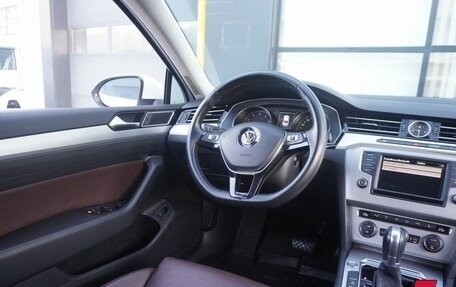 Volkswagen Passat B8 рестайлинг, 2016 год, 1 950 000 рублей, 13 фотография