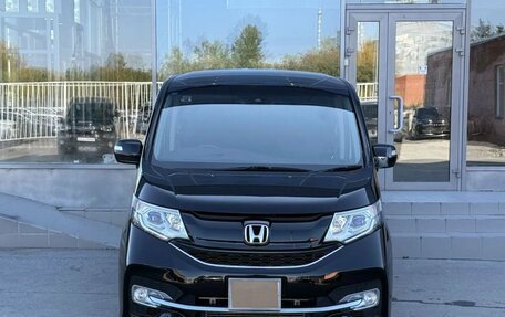 Honda Stepwgn IV, 2016 год, 1 750 000 рублей, 2 фотография