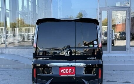 Honda Stepwgn IV, 2016 год, 1 750 000 рублей, 6 фотография