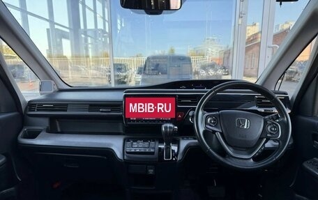 Honda Stepwgn IV, 2016 год, 1 750 000 рублей, 9 фотография