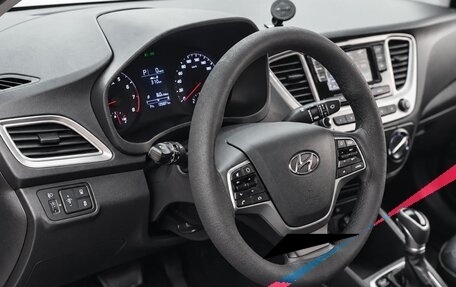 Hyundai Solaris II рестайлинг, 2021 год, 1 399 999 рублей, 15 фотография