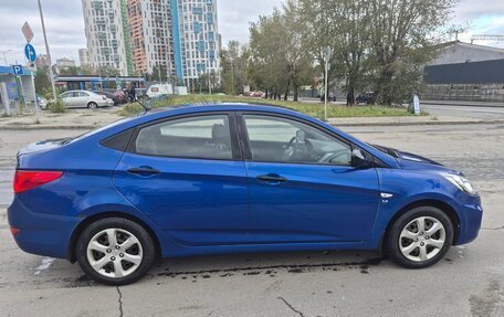 Hyundai Solaris II рестайлинг, 2011 год, 610 000 рублей, 2 фотография