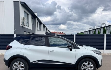 Renault Kaptur I рестайлинг, 2016 год, 1 000 000 рублей, 2 фотография