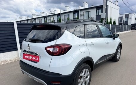 Renault Kaptur I рестайлинг, 2016 год, 1 000 000 рублей, 3 фотография