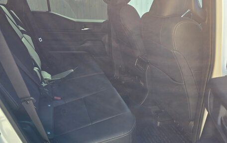 Toyota Land Cruiser Prado, 2024 год, 9 300 000 рублей, 10 фотография