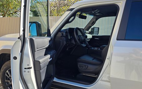 Toyota Land Cruiser Prado, 2024 год, 9 300 000 рублей, 13 фотография