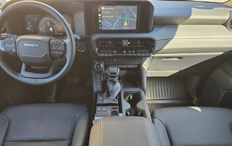 Toyota Land Cruiser Prado, 2024 год, 9 300 000 рублей, 19 фотография