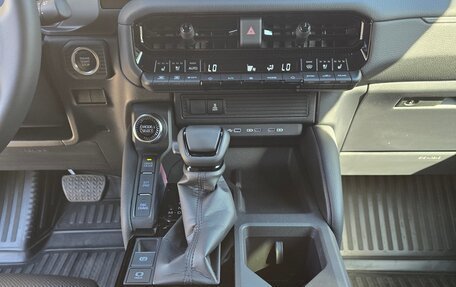 Toyota Land Cruiser Prado, 2024 год, 9 300 000 рублей, 18 фотография