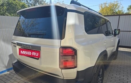 Toyota Land Cruiser Prado, 2024 год, 9 300 000 рублей, 12 фотография