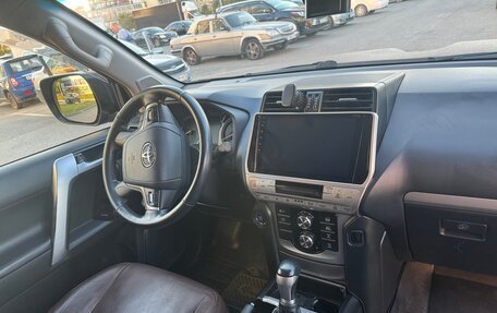 Toyota Land Cruiser Prado 150 рестайлинг 2, 2017 год, 4 450 000 рублей, 7 фотография