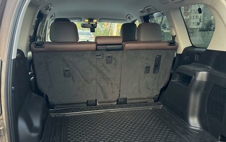 Toyota Land Cruiser Prado 150 рестайлинг 2, 2017 год, 4 450 000 рублей, 11 фотография
