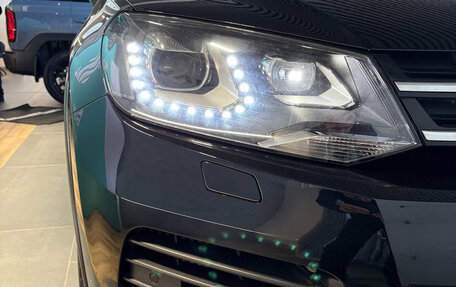 Volkswagen Touareg III, 2011 год, 2 440 000 рублей, 6 фотография