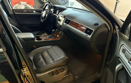 Volkswagen Touareg III, 2011 год, 2 440 000 рублей, 14 фотография