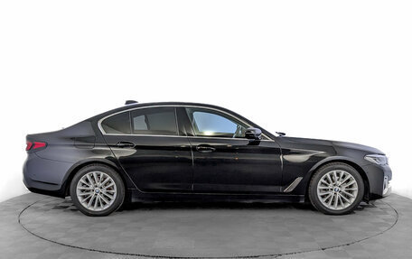 BMW 5 серия, 2021 год, 3 930 000 рублей, 4 фотография