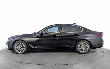 BMW 5 серия, 2021 год, 3 930 000 рублей, 8 фотография