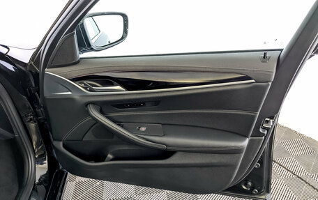 BMW 5 серия, 2021 год, 3 930 000 рублей, 26 фотография