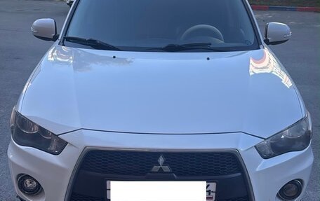 Mitsubishi Outlander III рестайлинг 3, 2011 год, 1 150 000 рублей, 1 фотография