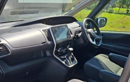 Nissan Serena IV, 2016 год, 1 630 000 рублей, 8 фотография