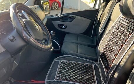 Renault Trafic, 2018 год, 2 230 000 рублей, 9 фотография