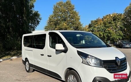 Renault Trafic, 2018 год, 2 230 000 рублей, 2 фотография