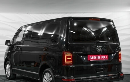 Volkswagen Multivan T6 рестайлинг, 2015 год, 3 290 000 рублей, 6 фотография