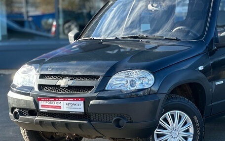 Chevrolet Niva I рестайлинг, 2013 год, 569 000 рублей, 2 фотография
