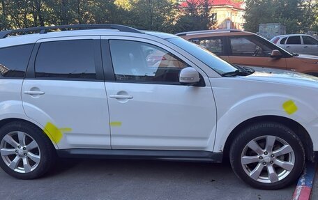 Mitsubishi Outlander III рестайлинг 3, 2011 год, 1 150 000 рублей, 4 фотография