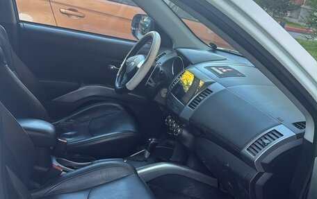 Mitsubishi Outlander III рестайлинг 3, 2011 год, 1 150 000 рублей, 10 фотография