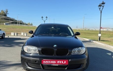 BMW 1 серия, 2008 год, 750 000 рублей, 2 фотография