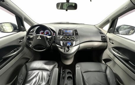 Mitsubishi Grandis, 2008 год, 695 000 рублей, 14 фотография