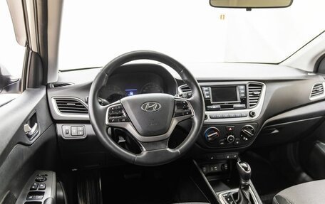 Hyundai Solaris II рестайлинг, 2017 год, 1 198 000 рублей, 14 фотография