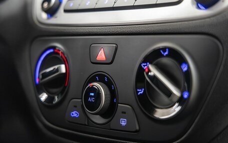 Hyundai Solaris II рестайлинг, 2017 год, 1 198 000 рублей, 25 фотография