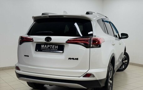 Toyota RAV4, 2017 год, 2 388 000 рублей, 6 фотография