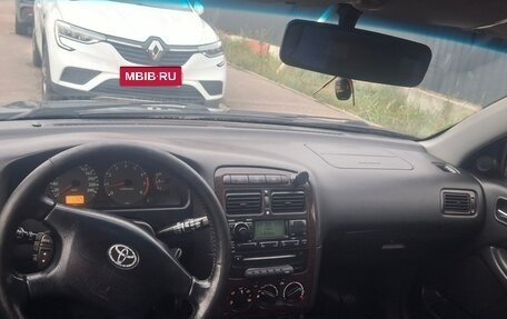 Toyota Avensis III рестайлинг, 2000 год, 215 000 рублей, 7 фотография