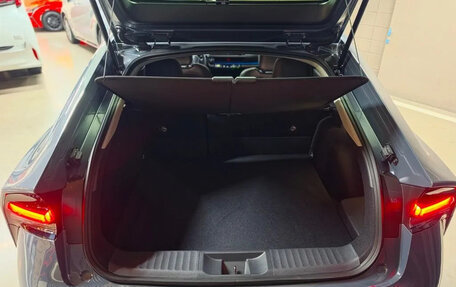 Toyota Prius IV XW50, 2025 год, 5 100 000 рублей, 17 фотография