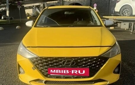 Hyundai Solaris II рестайлинг, 2021 год, 898 700 рублей, 3 фотография