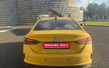 Hyundai Solaris II рестайлинг, 2021 год, 898 700 рублей, 4 фотография