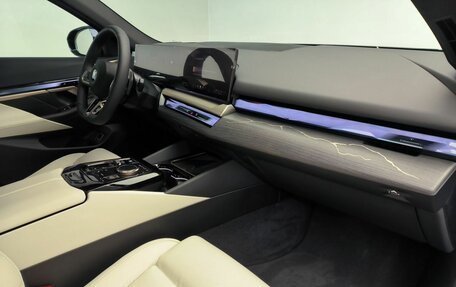 BMW 5 серия, 2024 год, 11 500 000 рублей, 15 фотография
