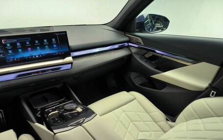 BMW 5 серия, 2024 год, 11 500 000 рублей, 13 фотография