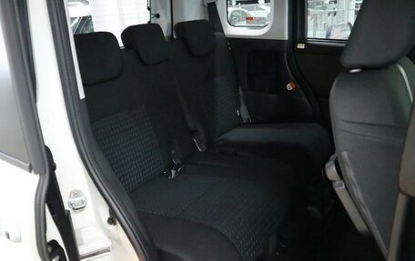 Toyota Roomy I, 2023 год, 750 000 рублей, 13 фотография