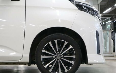 Toyota Roomy I, 2023 год, 750 000 рублей, 11 фотография