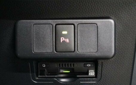 Toyota Roomy I, 2023 год, 750 000 рублей, 24 фотография