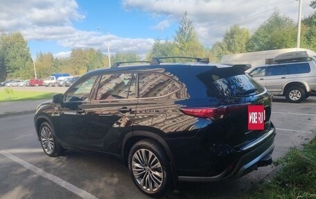 Toyota Highlander, 2021 год, 5 400 000 рублей, 5 фотография