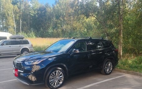 Toyota Highlander, 2021 год, 5 400 000 рублей, 2 фотография