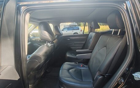 Toyota Highlander, 2021 год, 5 400 000 рублей, 13 фотография