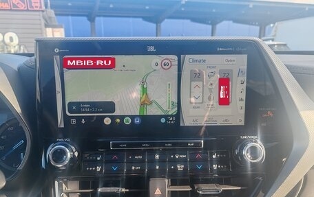 Toyota Highlander, 2021 год, 5 400 000 рублей, 24 фотография