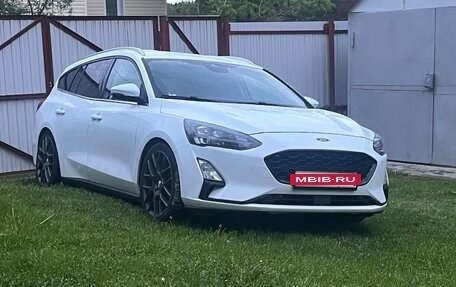 Ford Focus IV, 2018 год, 1 450 000 рублей, 2 фотография